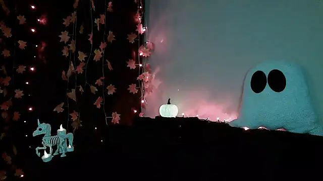 Snapshot of __Leyla__ chatting on October 20, 2025, 7:03 pm Leyla online show from October 20, 2025, 7:03 pm