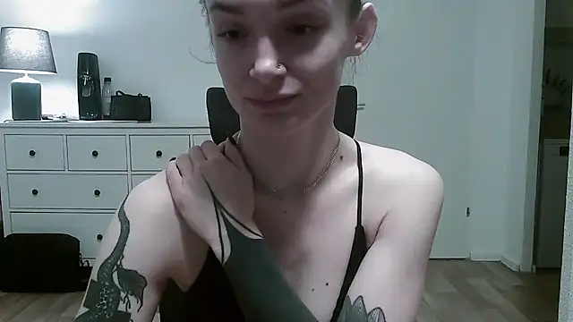 Snapshot of __Leyla__ chatting on November 11, 2025, 5:40 am Leyla online show from November 11, 2025, 5:40 am