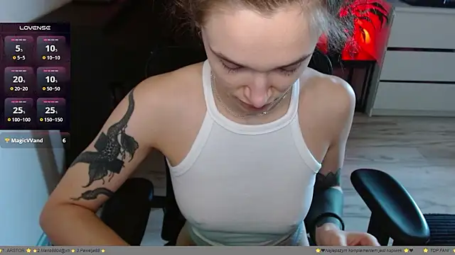 Snapshot of __Leyla__ chatting on March 5, 2026, 12:01 pm Leyla online show from March 5, 2026, 12:01 pm