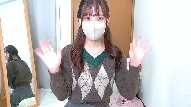 Snapshot of riri__nyan_o0 chatting on November 5, 2025, 5:07 am riri nyan o0 online show from November 5, 2025, 5:07 am