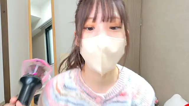 Snapshot of riri__nyan_o0 chatting on February 11, 2026, 5:12 am riri nyan o0 online show from February 11, 2026, 5:12 am