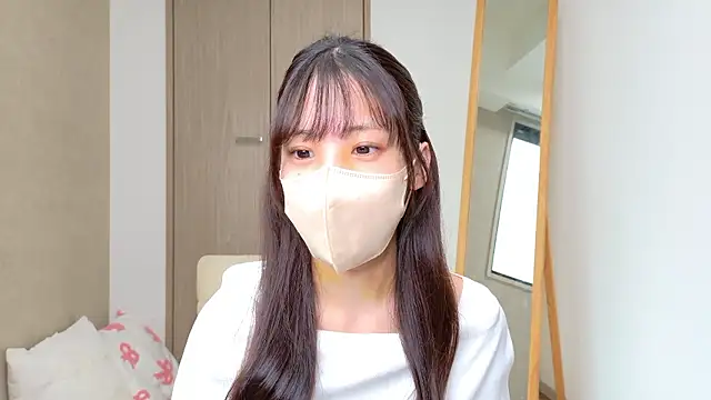 Snapshot of riri__nyan_o0 chatting on April 17, 2026, 5:10 am riri nyan o0 online show from April 17, 2026, 5:10 am