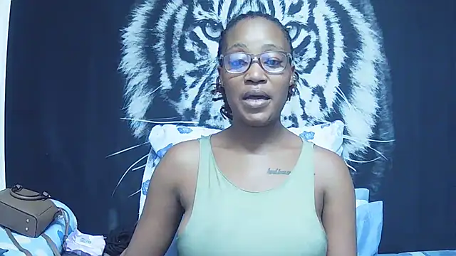 SweetPortableAmber online show from March 5, 2026, 2:46 pm