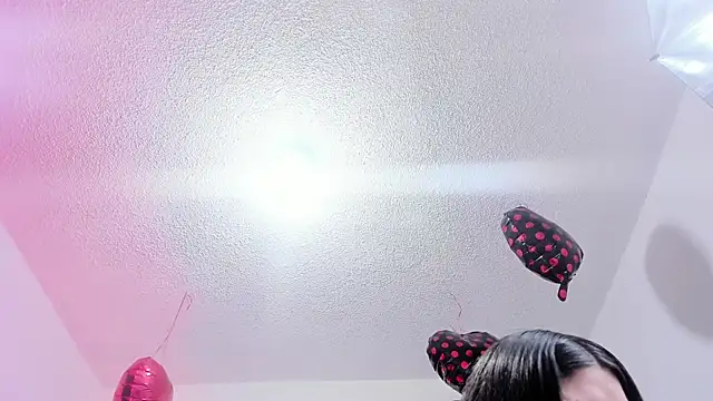 Snapshot of Hanna_wish chatting on December 3, 2025, 1:20 pm Hanna wish online show from December 3, 2025, 1:20 pm