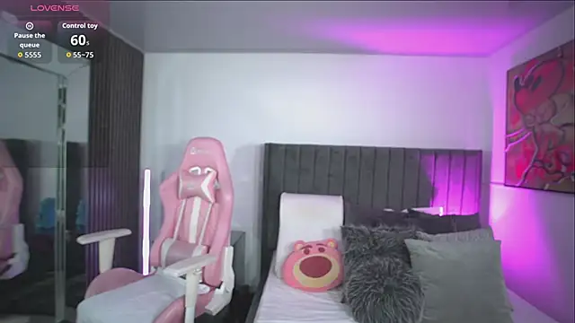 Snapshot of Evellyn_clair1 chatting on November 7, 2025, 12:21 am Evellyn clair1 online show from November 7, 2025, 12:21 am