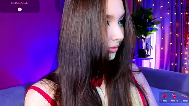 Snapshot of Lucy_louras chatting on February 13, 2026, 3:52 pm Lucy louras online show from February 13, 2026, 3:52 pm