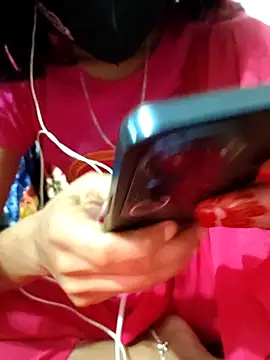 maya-Couple19 online show from November 5, 2025, 7:47 pm