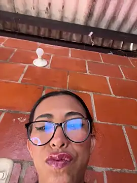 Snapshot of Emma__cumlovee chatting on February 14, 2026, 3:53 pm Emma cumlovee online show from February 14, 2026, 3:53 pm