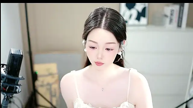 Snapshot of abbyli12 chatting on December 20, 2025, 3:30 pm abbyli12 online show from December 20, 2025, 3:30 pm