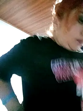 Snapshot of Mariana-94 chatting on October 28, 2025, 8:18 am Mariana-94 online show from October 28, 2025, 8:18 am