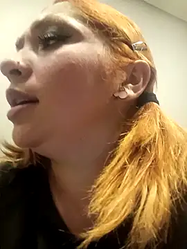 Snapshot of Mariana-94 chatting on December 16, 2025, 2:11 pm Mariana-94 online show from December 16, 2025, 2:11 pm