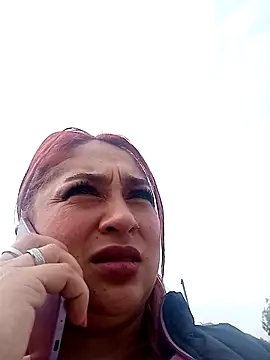 Snapshot of Mariana-94 chatting on December 20, 2025, 2:02 pm Mariana-94 online show from December 20, 2025, 2:02 pm