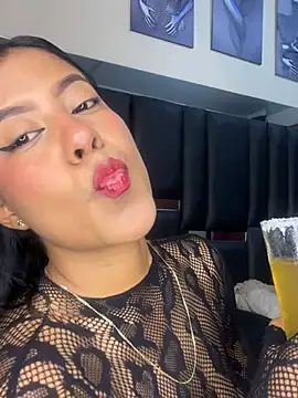 Snapshot of Kendra_C chatting on January 18, 2026, 4:05 am Kendra C online show from January 18, 2026, 4:05 am