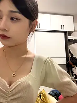 Snapshot of Alissa_AA chatting on September 23, 2025, 11:57 am Alissa AA online show from September 23, 2025, 11:57 am