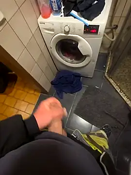 bigdicksklave online show from March 26, 2026, 5:13 am