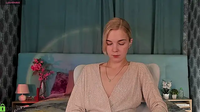 Aurora Bennet online show from September 25, 2025, 12:14 am