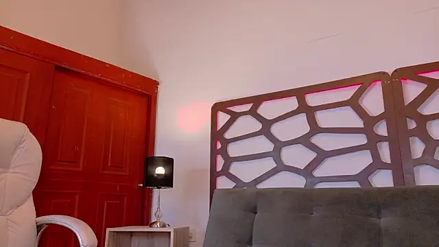 Snapshot of kloe_bella chatting on February 28, 2026, 12:39 pm kloe bella online show from February 28, 2026, 12:39 pm