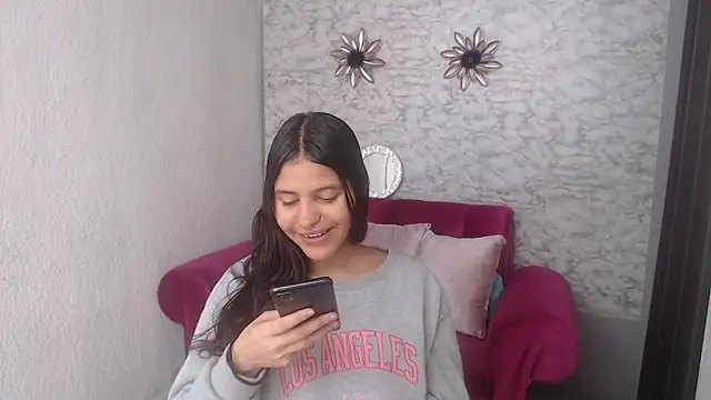 Snapshot of Evagirl69 chatting on October 1, 2025, 6:25 pm Evagirl69 online show from October 1, 2025, 6:25 pm