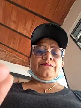 Vickysweeeettt online show from February 20, 2026, 4:40 pm