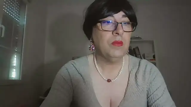 nataliacd online show from December 14, 2025, 9:25 am