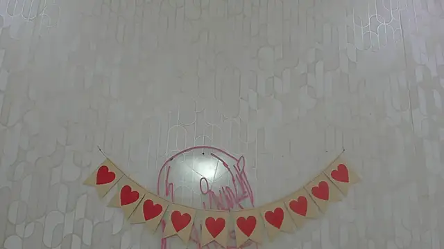 Snapshot of scarletross_ chatting on February 12, 2026, 2:34 pm scarletross online show from February 12, 2026, 2:34 pm