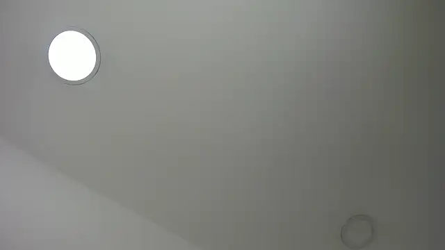 Snapshot of scarletross_ chatting on March 4, 2026, 2:23 pm scarletross online show from March 4, 2026, 2:23 pm