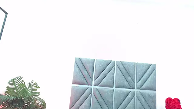 Snapshot of AlombraMorris chatting on March 10, 2026, 11:37 am AlombraMorris online show from March 10, 2026, 11:37 am