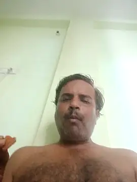 Snapshot of vardh033 chatting on September 15, 2025, 6:35 am vardh033 online show from September 15, 2025, 6:35 am