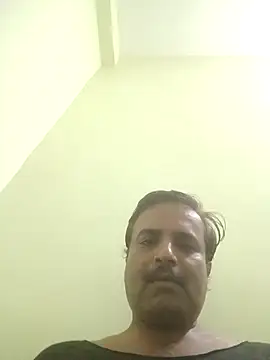 Snapshot of vardh033 chatting on September 20, 2025, 5:03 pm vardh033 online show from September 20, 2025, 5:03 pm