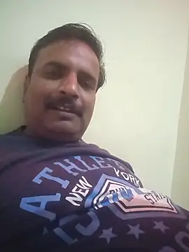 Snapshot of vardh033 chatting on October 8, 2025, 5:21 pm vardh033 online show from October 8, 2025, 5:21 pm