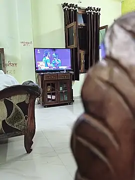 vardh033 online show from November 2, 2025, 2:41 pm