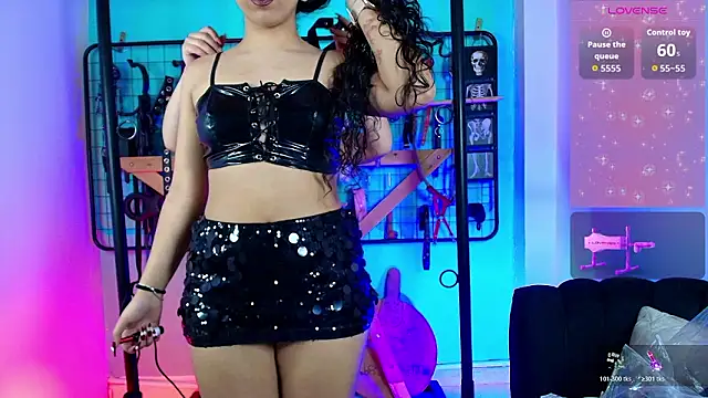 Snapshot of Mrmia_bdsm_extreme chatting on March 4, 2026, 1:06 pm Mrmia bdsm extreme online show from March 4, 2026, 1:06 pm