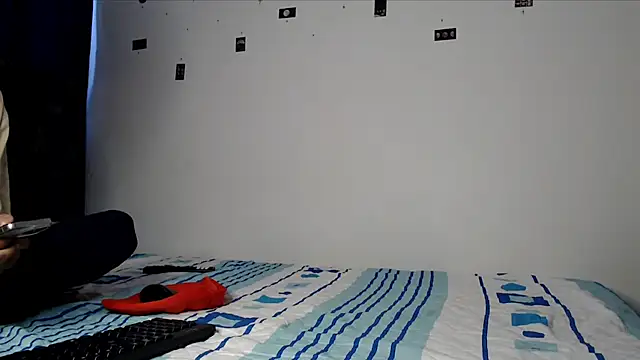 alexmark  online show from May 25, 2026, 4:35 pm