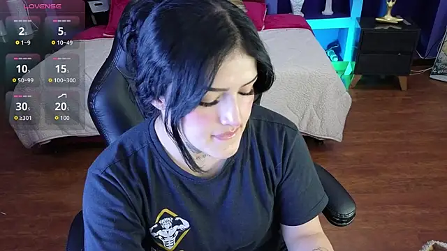 sari belle online show from November 18, 2025, 8:24 pm