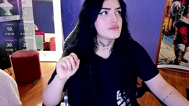 sari belle online show from November 23, 2025, 8:52 pm