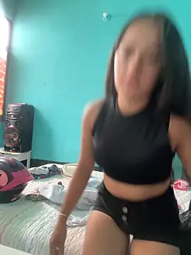 Snapshot of Luciaparker03 chatting on September 27, 2025, 2:55 pm Luciaparker03 online show from September 27, 2025, 2:55 pm