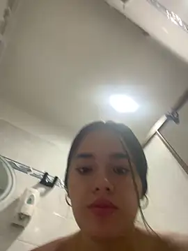 Snapshot of Luciaparker03 chatting on October 10, 2025, 4:00 am Luciaparker03 online show from October 10, 2025, 4:00 am