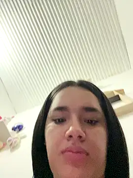 Snapshot of Luciaparker03 chatting on October 27, 2025, 1:26 pm Luciaparker03 online show from October 27, 2025, 1:26 pm