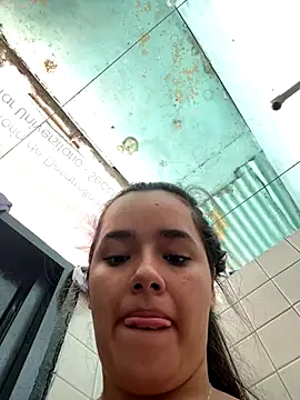 Snapshot of Luciaparker03 chatting on November 23, 2025, 3:23 pm Luciaparker03 online show from November 23, 2025, 3:23 pm