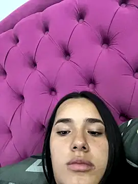 Snapshot of Luciaparker03 chatting on December 5, 2025, 3:15 am Luciaparker03 online show from December 5, 2025, 3:15 am