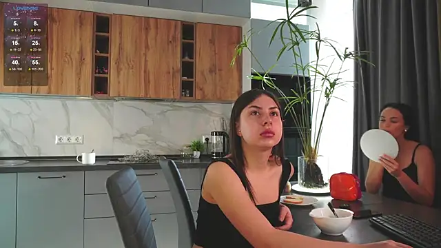 Snapshot of Anny_Molly chatting on November 21, 2025, 6:01 am Anny Molly online show from November 21, 2025, 6:01 am