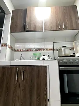 Snapshot of evelyn_1702 chatting on October 25, 2025, 3:36 am evelyn 1702 online show from October 25, 2025, 3:36 am