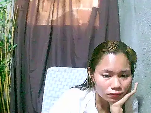 Snapshot of Sweeetgurll chatting on February 9, 2026, 8:18 am Sweeetgurll online show from February 9, 2026, 8:18 am