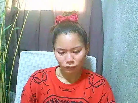 Sweeetgurll online show from May 7, 2026, 2:17 am