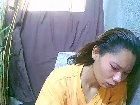 Sweeetgurll online show from May 14, 2026, 12:39 am