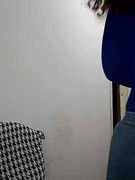 Snapshot of A_maddy chatting on November 9, 2025, 2:32 am A maddy online show from November 9, 2025, 2:32 am