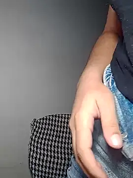 Snapshot of A_maddy chatting on December 2, 2025, 1:55 am A maddy online show from December 2, 2025, 1:55 am