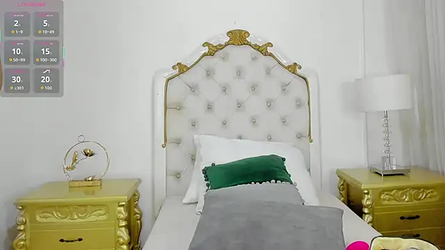 Snapshot of Alison_Carde05 chatting on October 28, 2025, 11:58 am Alison Carde05 online show from October 28, 2025, 11:58 am