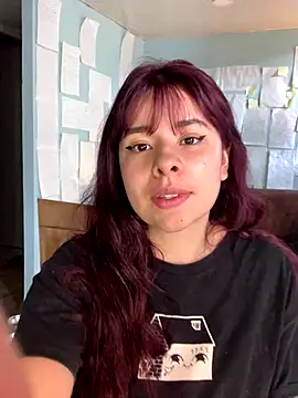 Snapshot of Canneela chatting on December 21, 2025, 6:04 pm Canneela online show from December 21, 2025, 6:04 pm