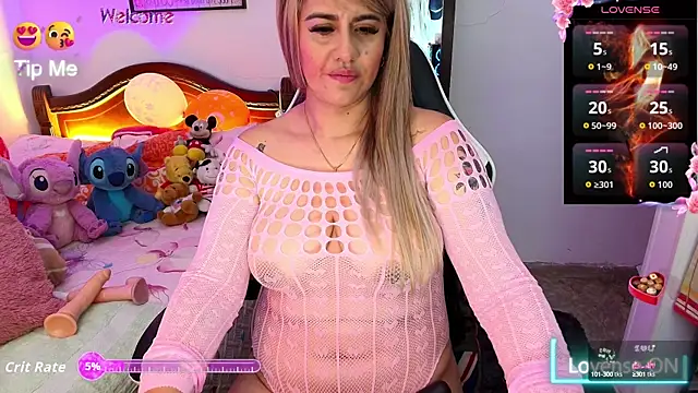 Snapshot of aamanda_Queen_ chatting on September 23, 2025, 11:02 am aamanda Queen online show from September 23, 2025, 11:02 am